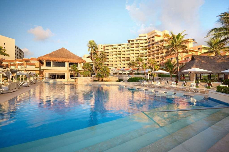 Image du wyndham grand cancun  beach offert par VosVacances.ca